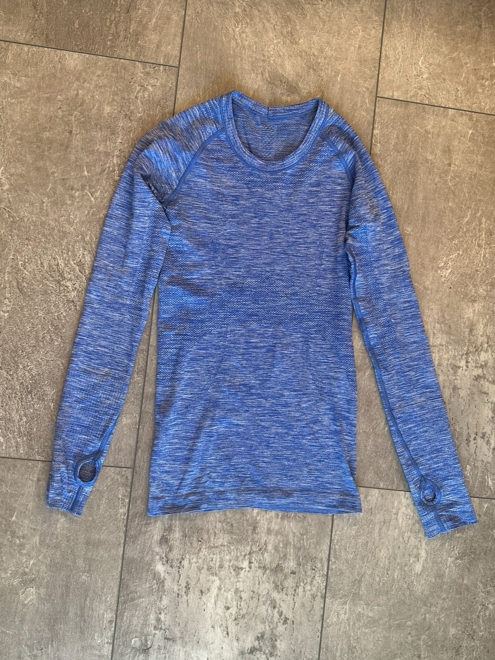 Lululemon Blue Heathered Long Sleeve Swiftly Size 2 EUC